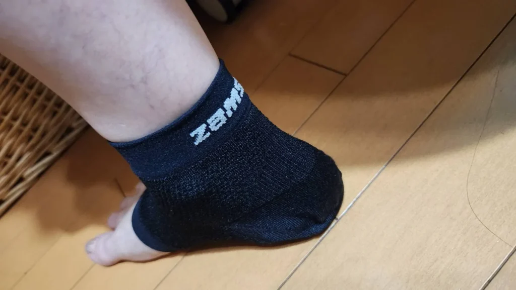 かかとサポーター100均