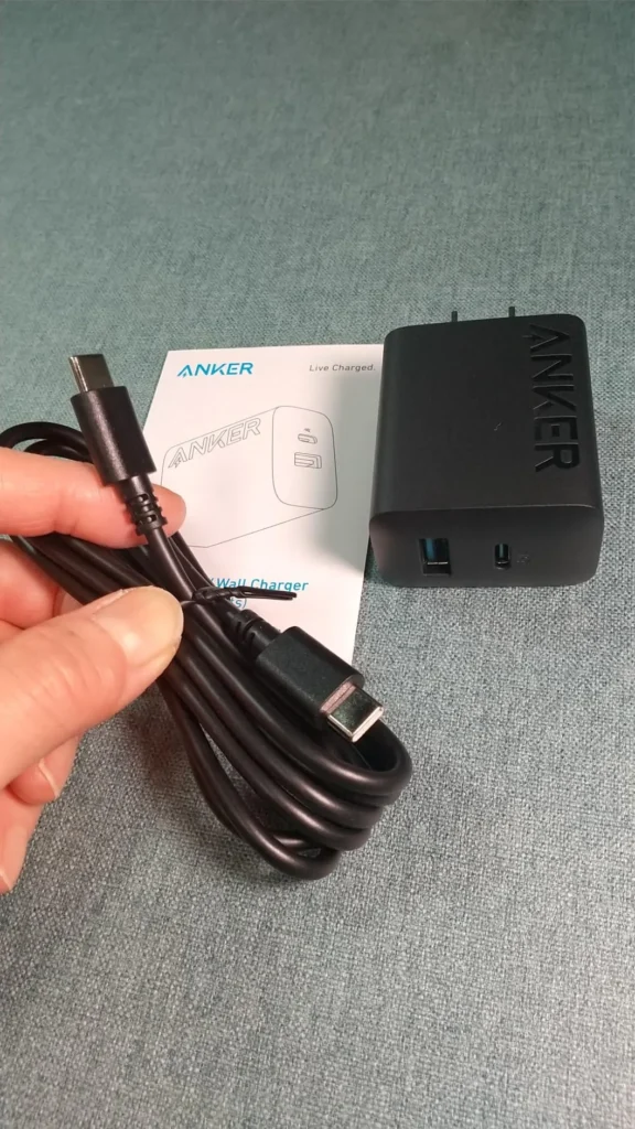 スマホの充電器はどこで買える