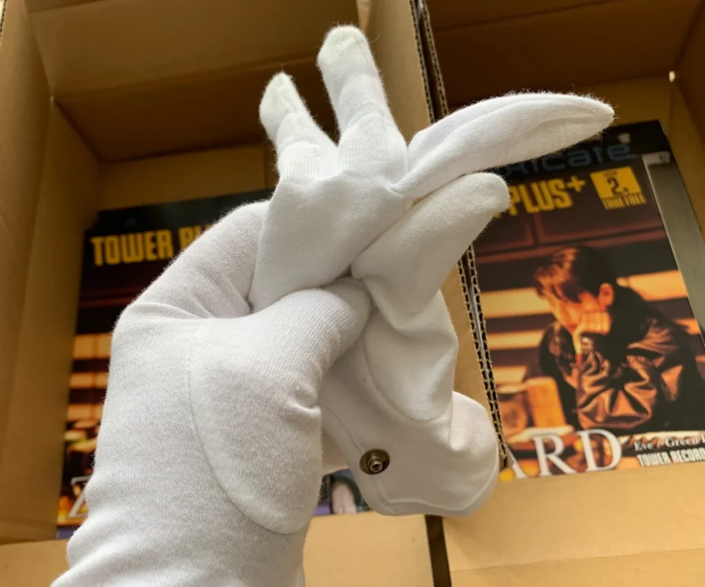 急な葬儀で白手袋が必要な場合、どこで買えますか?